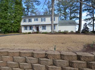 2711 Portertown Rd, Greenville, NC 27858