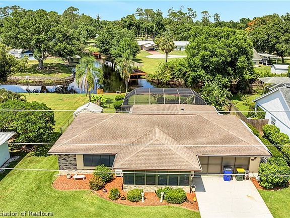 2nd image of 1537 Lake Clay Dr