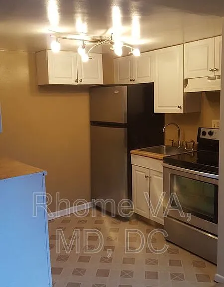 3210 S 28th St #103 — Photo 2