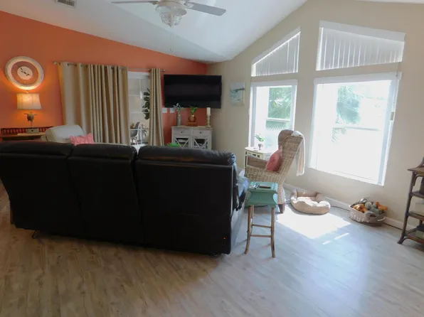 331 Seahorse Terrace, Fort Pierce, FL 34982