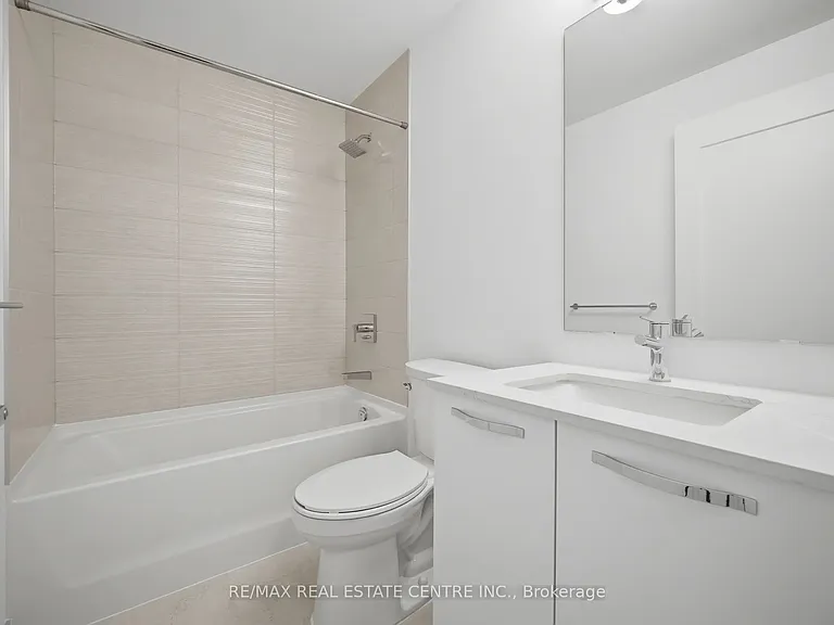75 James St S #3015 — Photo 30