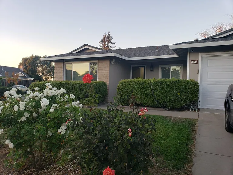 Grand Lake Dr — Photo 1