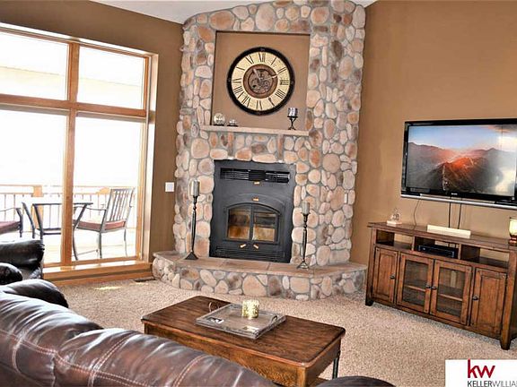 4th image of 10190 Oakview Dr