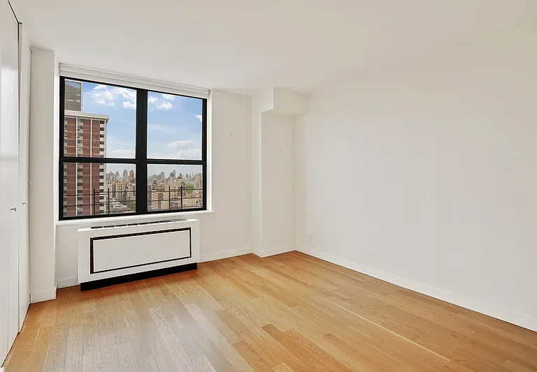 247 W 87th St #23F — Photo 4