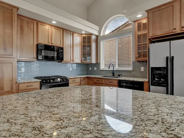 5235 Bancroft Hts — Photo 7