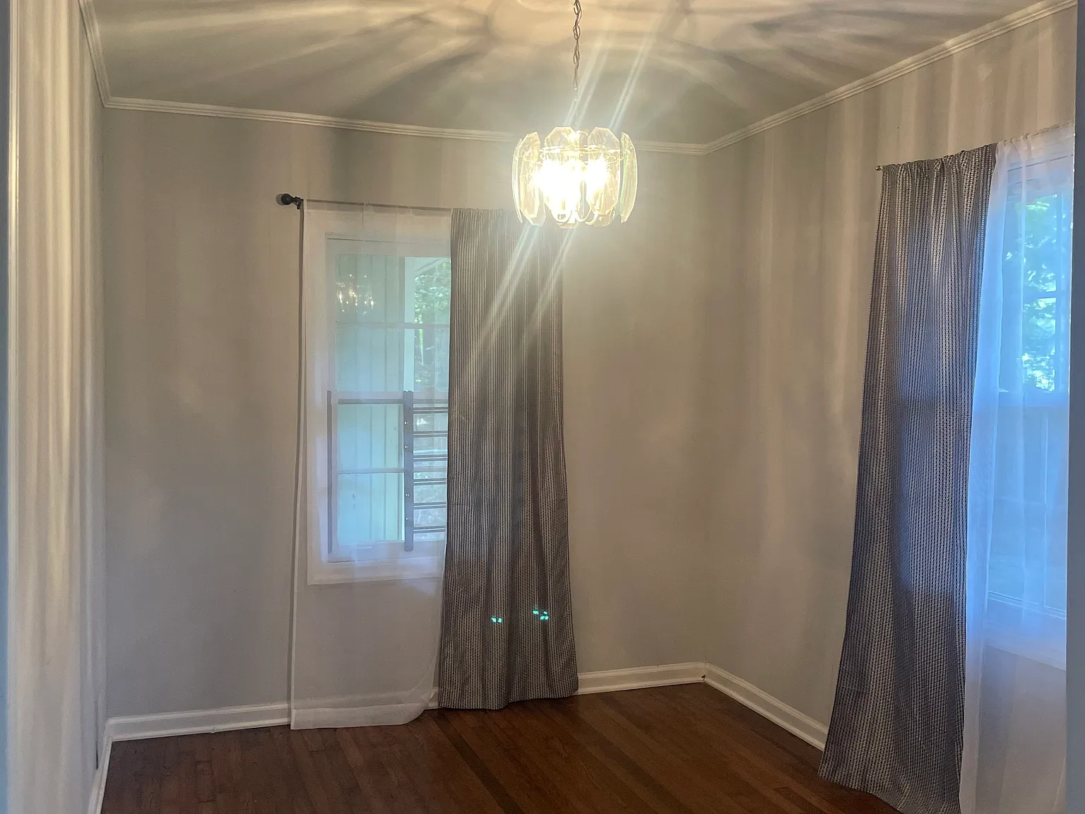 2 bed, 1047 sqft, $1,600 — Photo 3