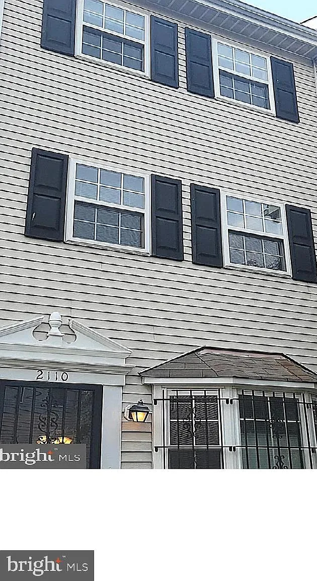 4 bed, 2.5 bath, 1530 sqft, $3,950 — Photo 1