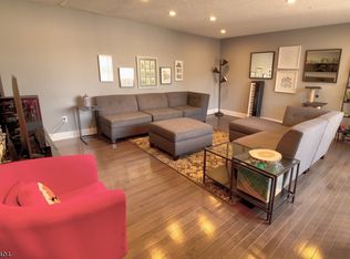 113 River Rd APT B2, Nutley, NJ 07110