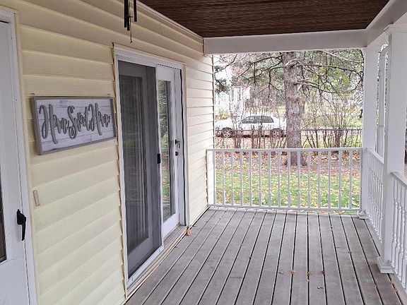 3rd image of 812 McKnight Rd N