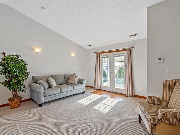 5th image of 313 Heritage Cir
