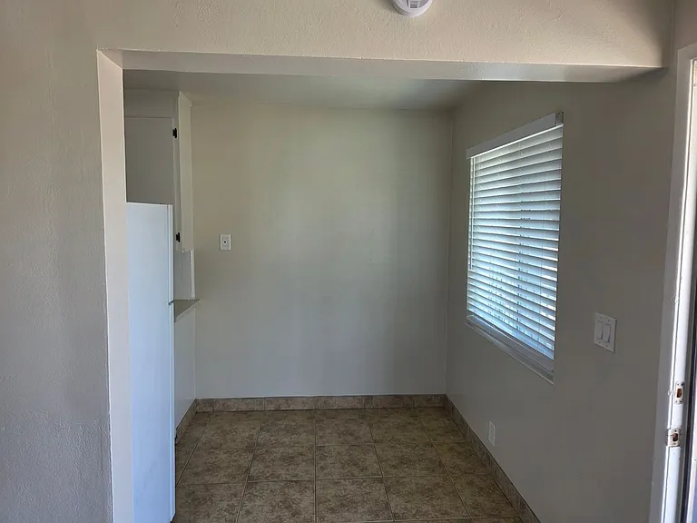 1359 Reeve St — Photo 11