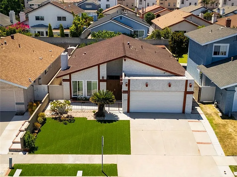 16831 S Mariposa Ave — Photo 28