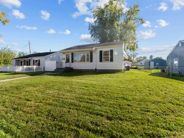 323 W 32nd St, Davenport, IA 52803