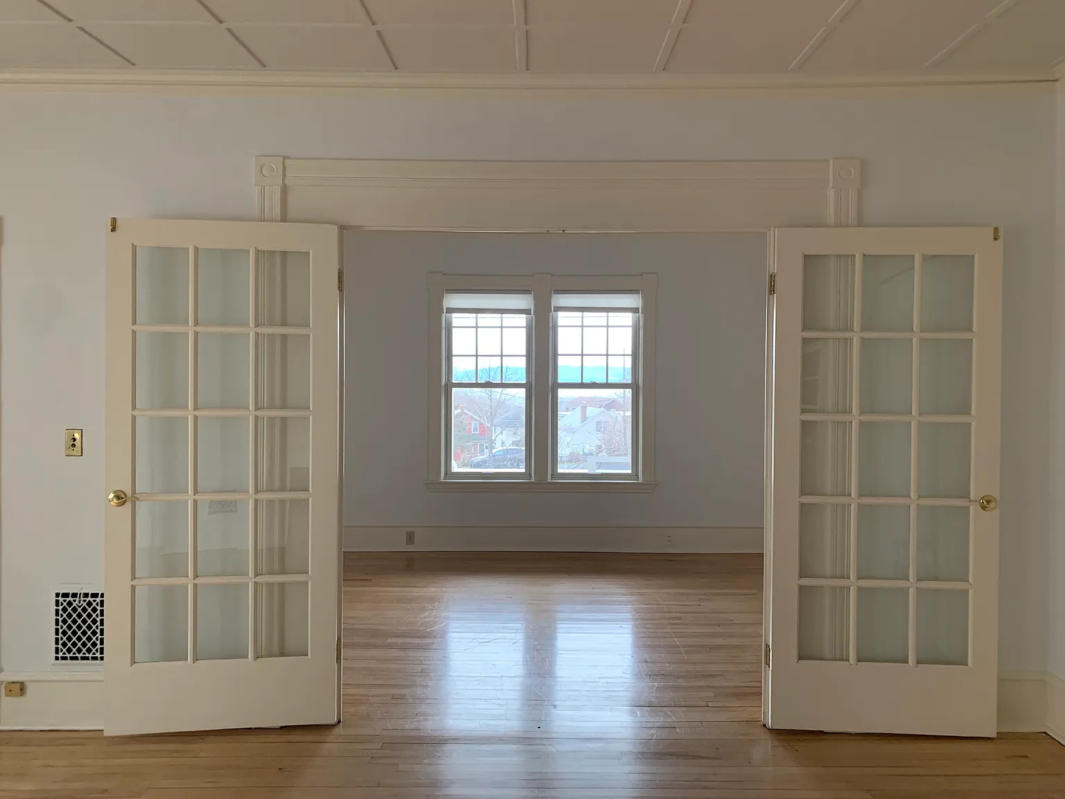 2 bed, 1200 sqft, $2,500 — Photo 3