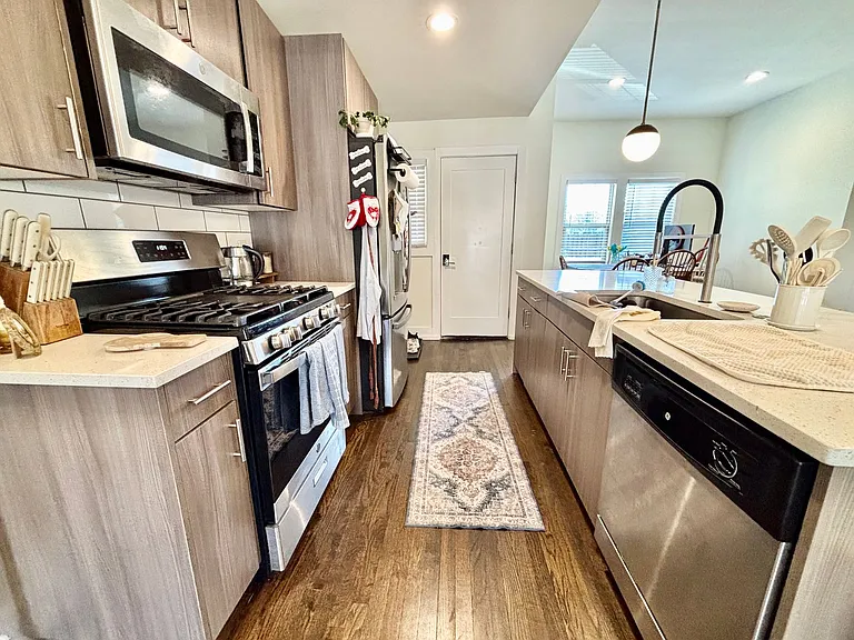 Roanoke Apartments — Photo 5