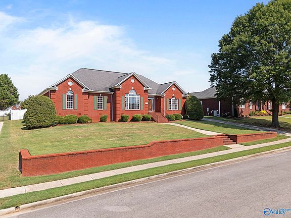 2nd image of 113 Thomas Woods Ct