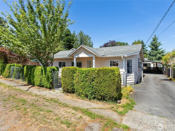 8528 S 121st Street, Seattle, WA 98178