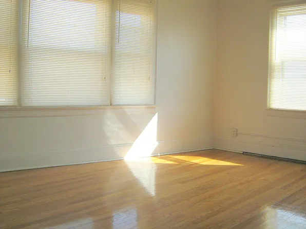 1394 Webb Rd, Lakewood, OH 44107