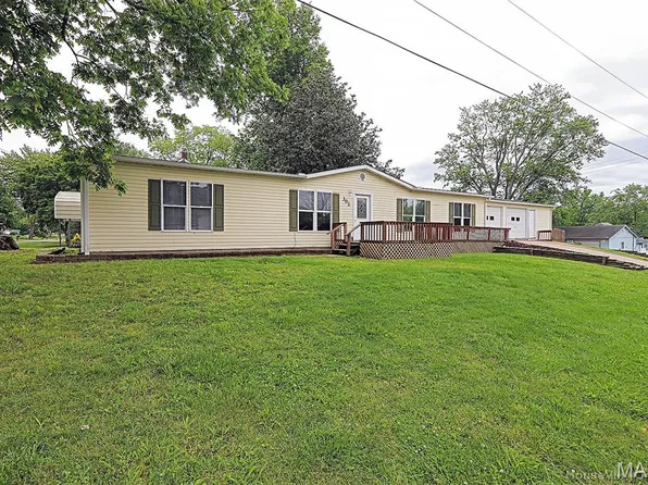 302 5th St E, Scott City, MO 63780