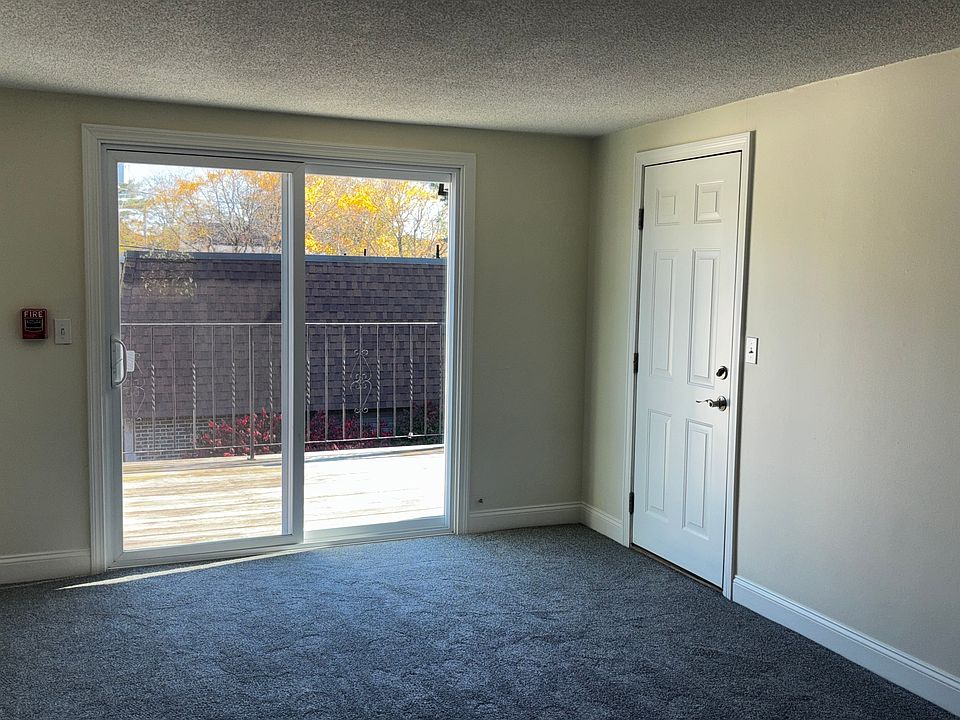 1st image of 503 Bullocks Point Ave APT 8