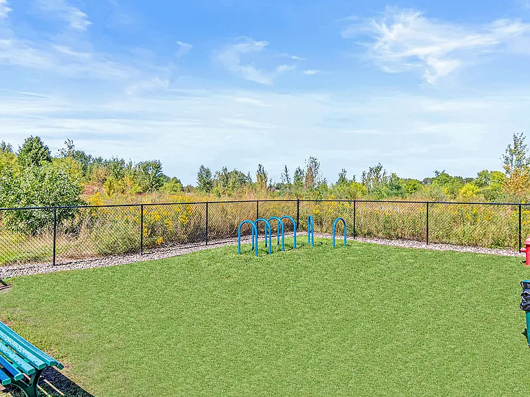 Evergreen Apartment Homes — Photo 9