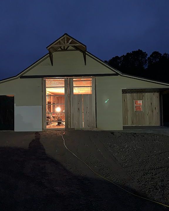 2nd image of 975 Sugar Hill Dr