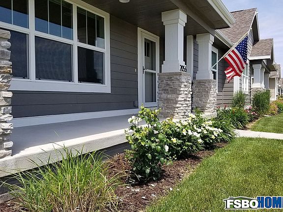 5th image of 2056 SW Cascade Falls Dr