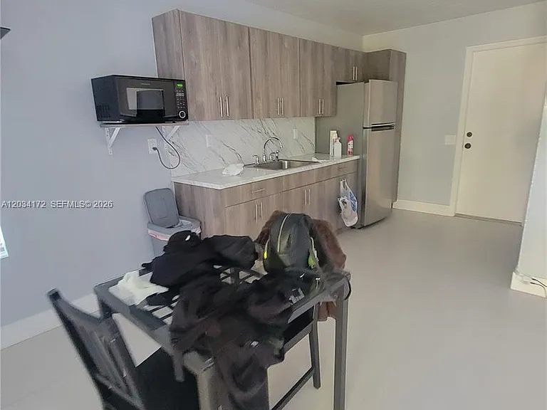 15250 SW 154th Ave #STUDIO — Photo 4