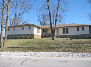 1458 N 14th St, Ozark, MO 65721