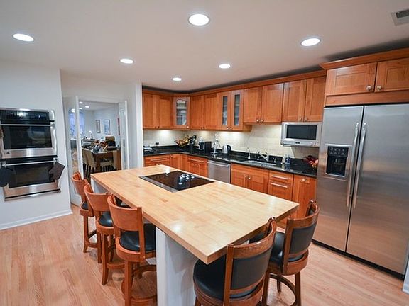 4th image of 1820 N Cleveland Ave #H