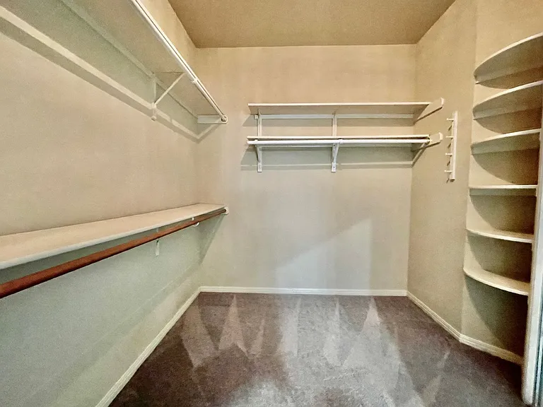 300 Quarry Spring Dr — Photo 12