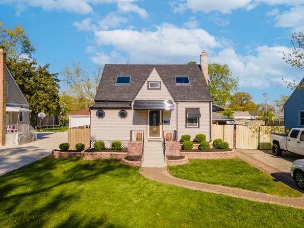 2039 N Hawthorne Ave, Melrose Park, IL 60164