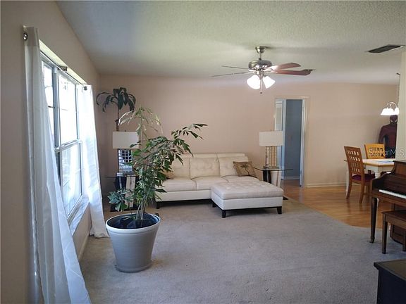 2nd image of 628 Northern Oaks Ave