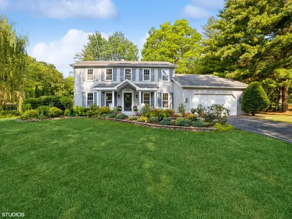 3N350 Glad Dr, St Charles, IL 60175