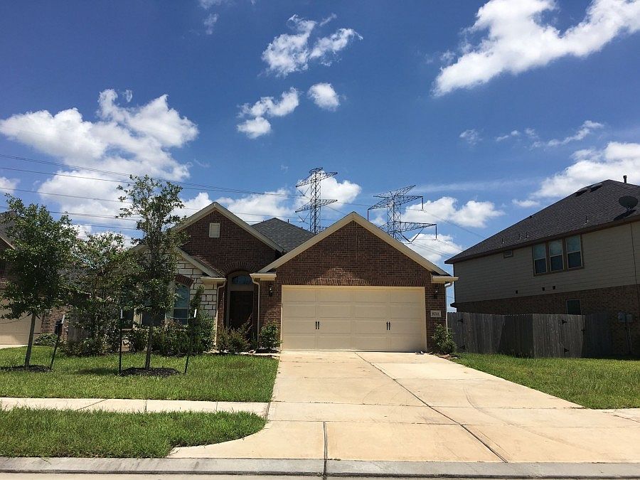 1st image of 8711 Seguin Cove Ln