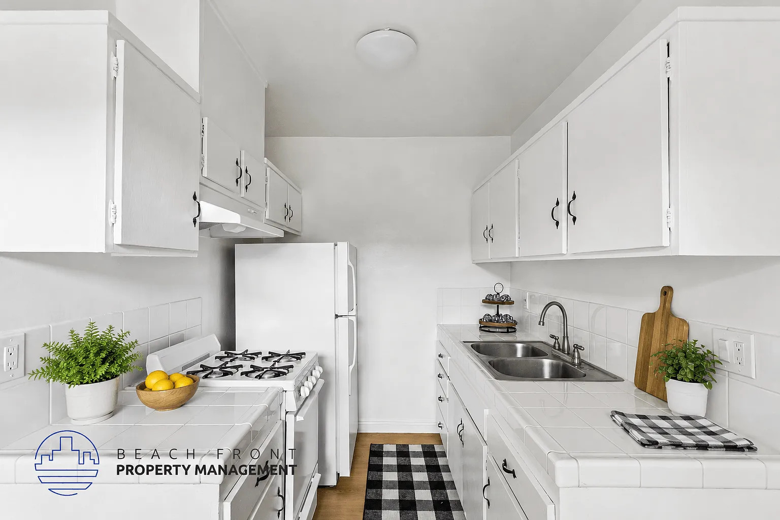 Portofino Apartments — Photo 1
