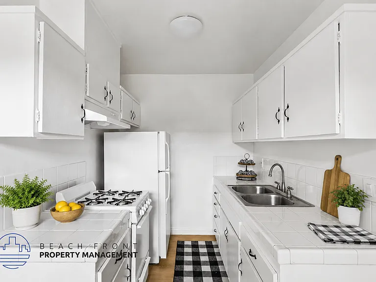 Portofino Apartments — Photo 1