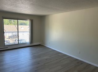 2651 Moundsview Dr #302, Saint Paul, MN 55112