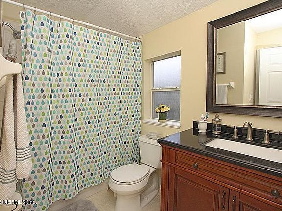 3rd image of 369 Maplewood Dr