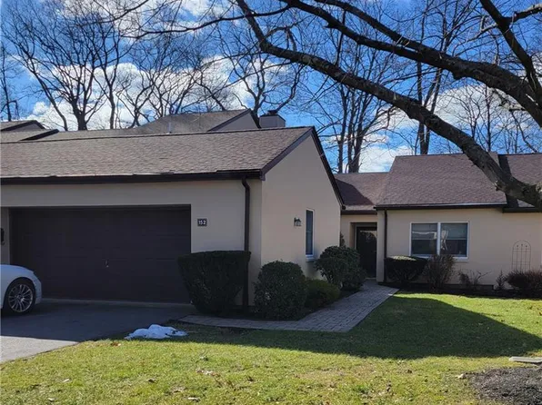 2970 Mendon Rd APT 152, Cumberland, RI 02864