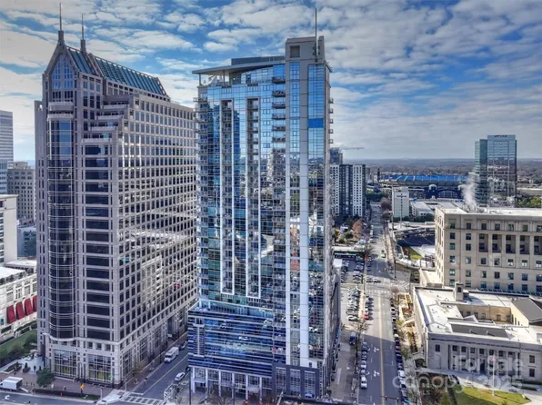 333 W Trade St Unit 1903, Charlotte, NC 28202