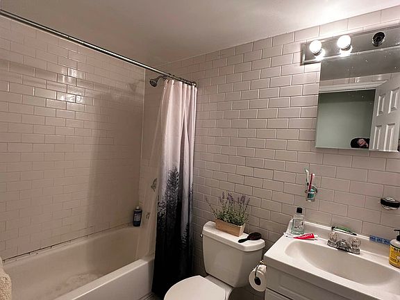 3rd image of 754 E 6th St APT 2C