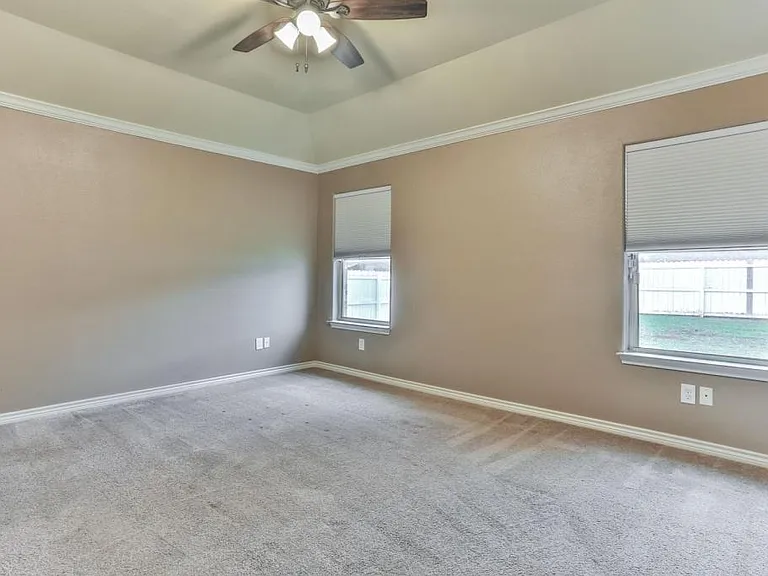 1200 Vanguard Ln — Photo 10