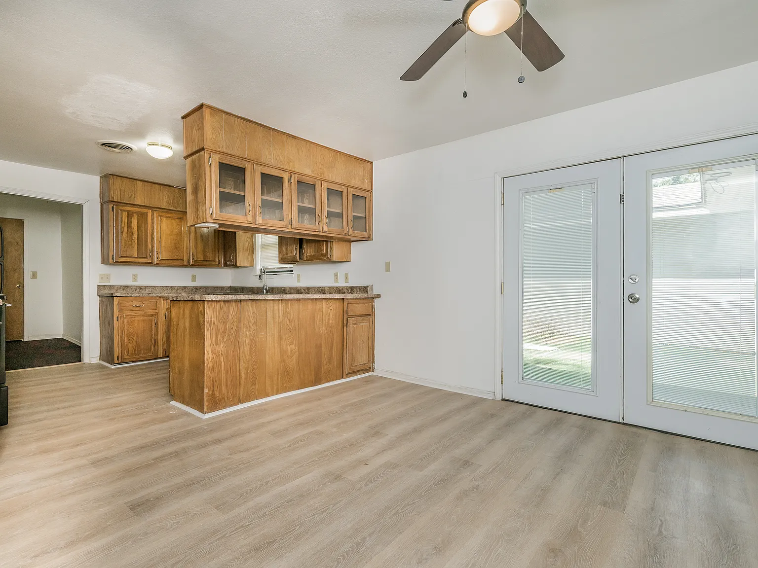 2 bed, 1836 sqft, $1,650 — Photo 1