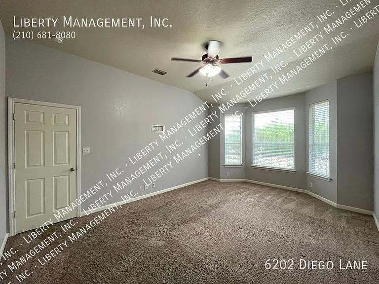 6202 Diego Ln — Photo 21