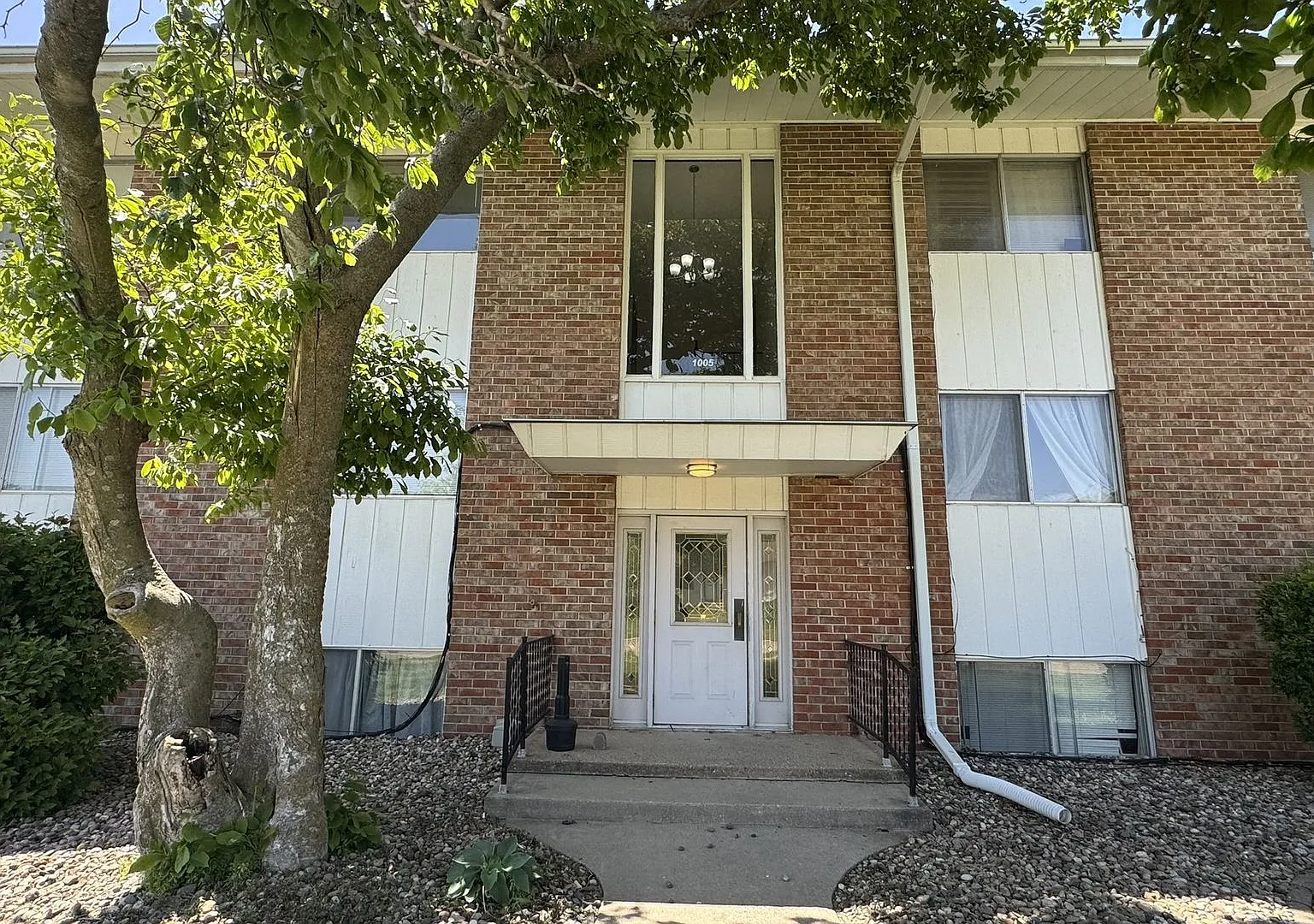 1007 - 1009 Parkway Drive — Photo 1