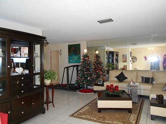 4th image of 2310 NW 38th Ave