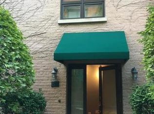 676 Vernon Ave, Glencoe, IL 60022