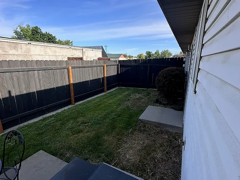 1040 2nd Ave N — Photo 9