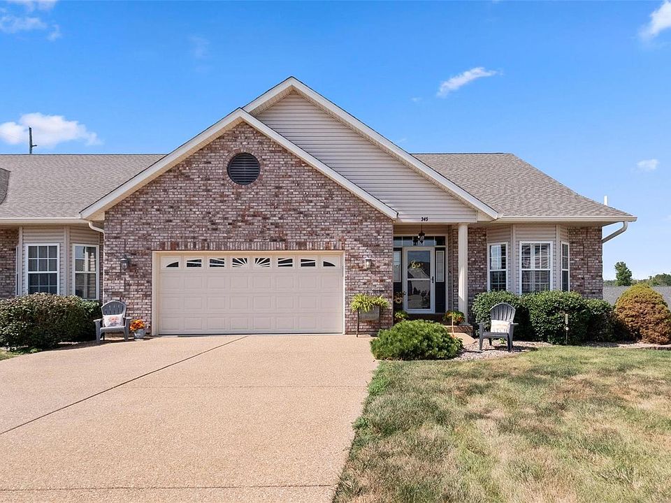 1st image of 345 Royal Bluff Ct